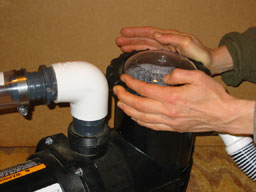 552Close strainer top, and check all clamps and fittings prior to turning on the pump. copy